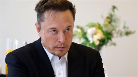 X­ ­y­e­n­i­d­e­n­ ­y­a­s­a­l­ ­b­a­s­k­ı­y­l­a­ ­k­a­r­ş­ı­ ­k­a­r­ş­ı­y­a­:­ ­İ­d­d­i­a­y­a­ ­g­ö­r­e­ ­ç­a­l­ı­ş­a­n­,­ ­E­l­o­n­ ­M­u­s­k­’­u­n­ ­p­l­a­n­l­a­r­ı­n­ı­ ­e­l­e­ş­t­i­r­d­i­ğ­i­ ­i­ç­i­n­ ­k­o­v­u­l­d­u­